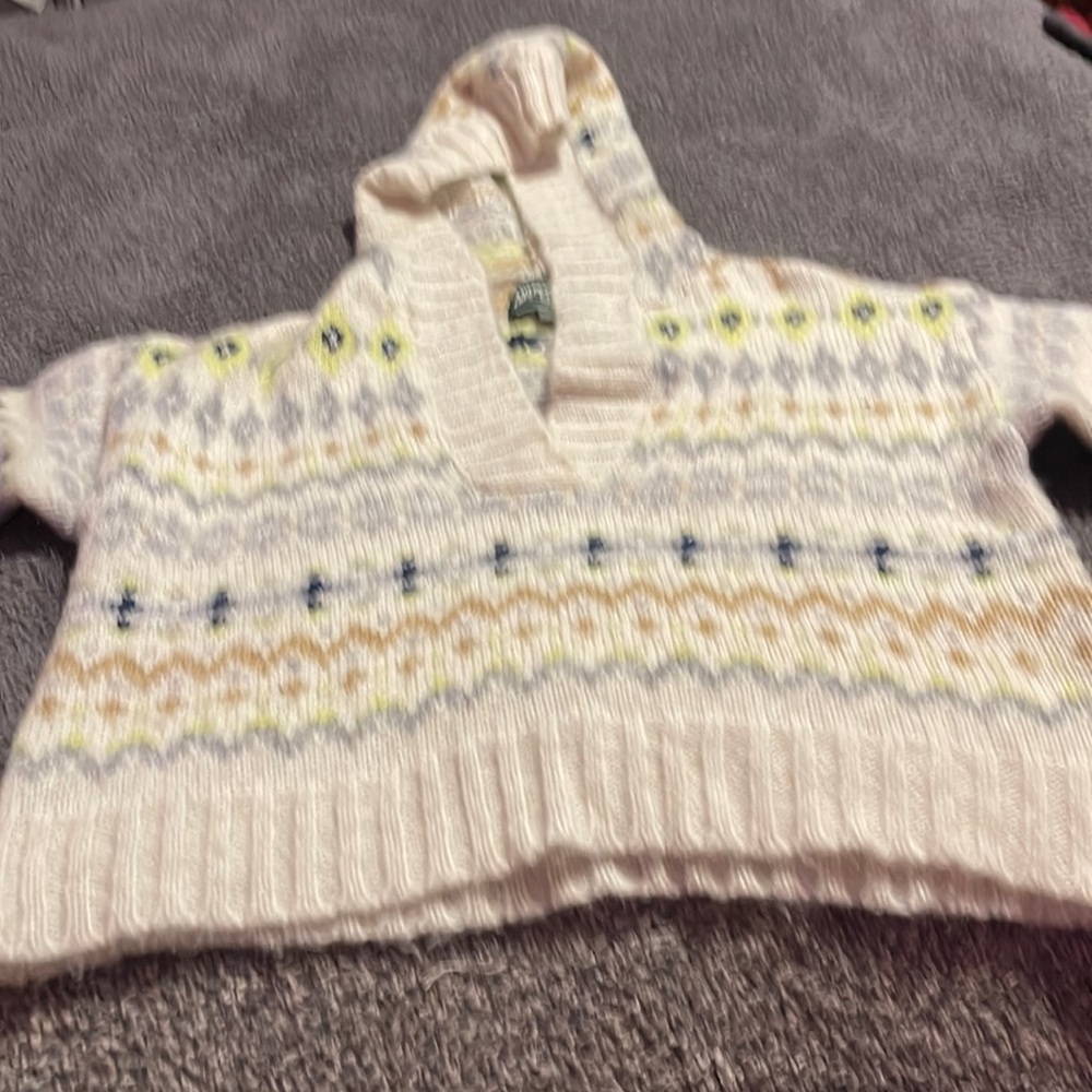 American eagle sweater